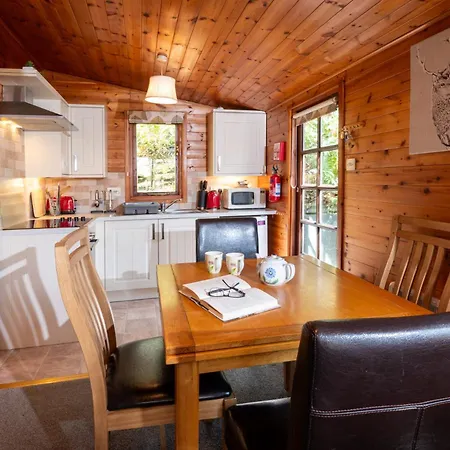 Black Moss Tarn Neaum Crag Skelwith Bridge Daire Ambleside