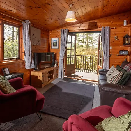 Black Moss Tarn Neaum Crag Skelwith Bridge