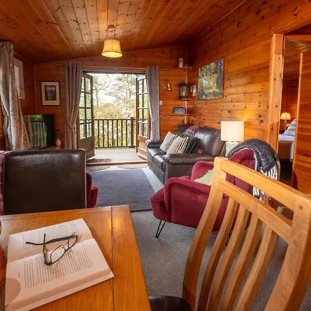 Daire Black Moss Tarn Neaum Crag Skelwith Bridge *