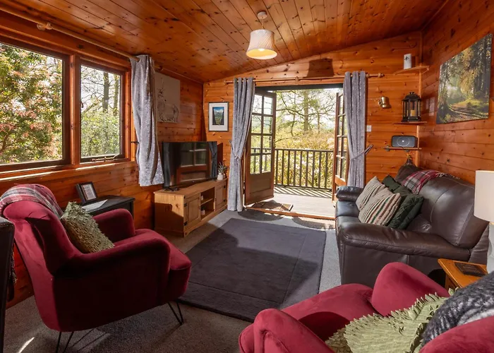 Black Moss Tarn Neaum Crag Skelwith Bridge